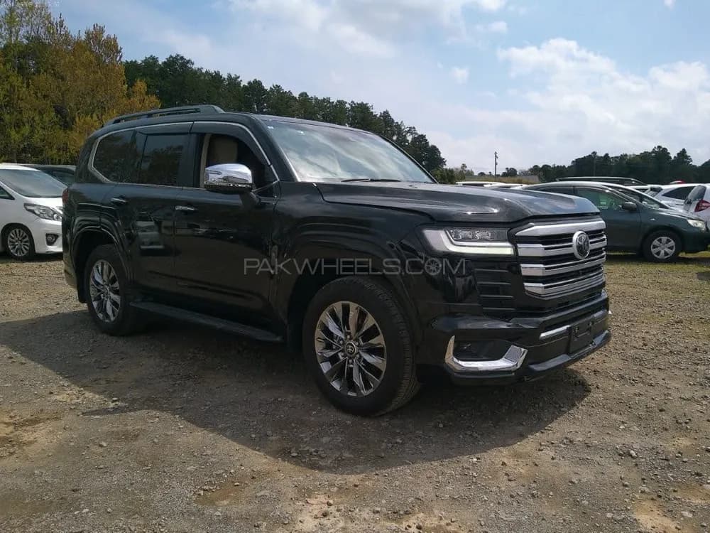 2024 Toyota Land Cruiser LC300 ZX